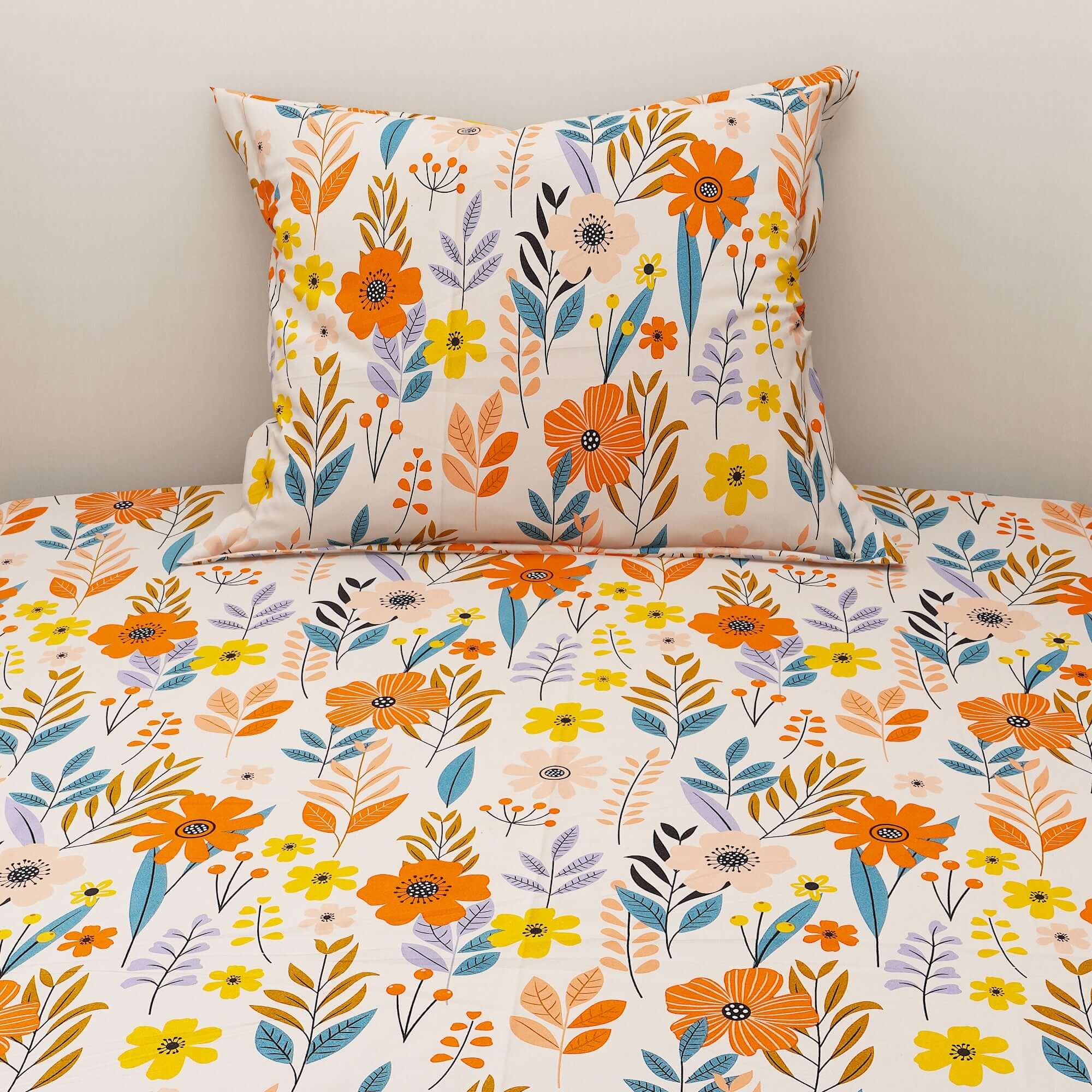 Printed Flower and Leaf Design Bedsheet With Pillow Covers CHP09 | Dream Care