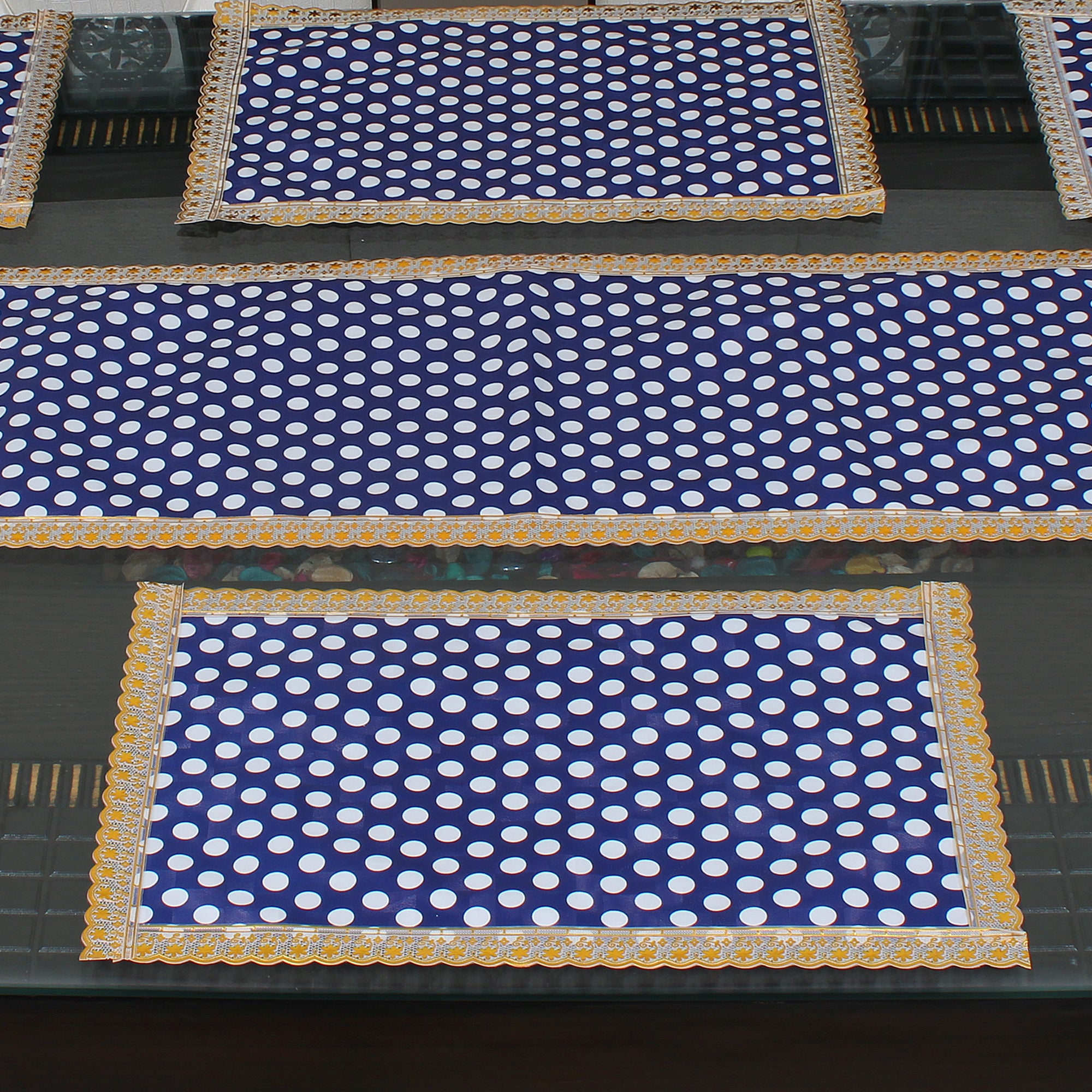 Waterproof & Dustproof Dining Table Runner With 6 Placemats, SA47 - Dream Care Furnishings Private Limited