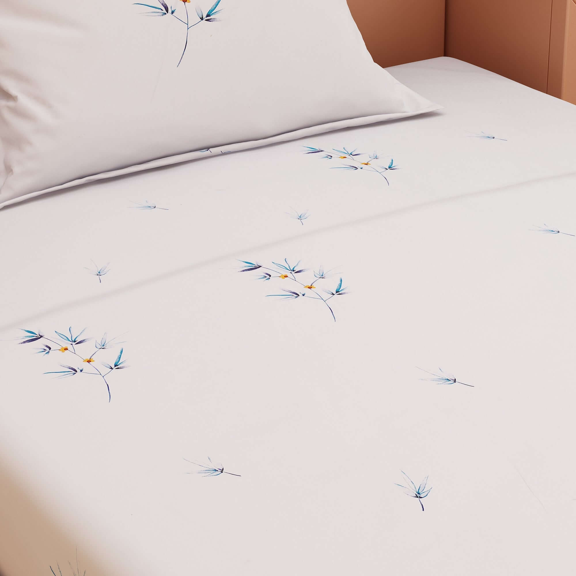 Floral Print Blue 220 TC 100% Pure Cotton Bedsheet - Dream Care Furnishings Private Limited